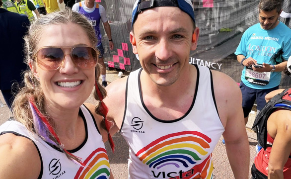 new-runners-feature A male and female runner smile together for a selfie